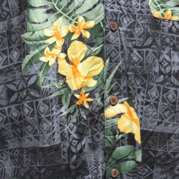 Caribbean Joe Hawaiian Style Black with Yellow Flowers Shirt -‎ Size L - Picture 3 of 3